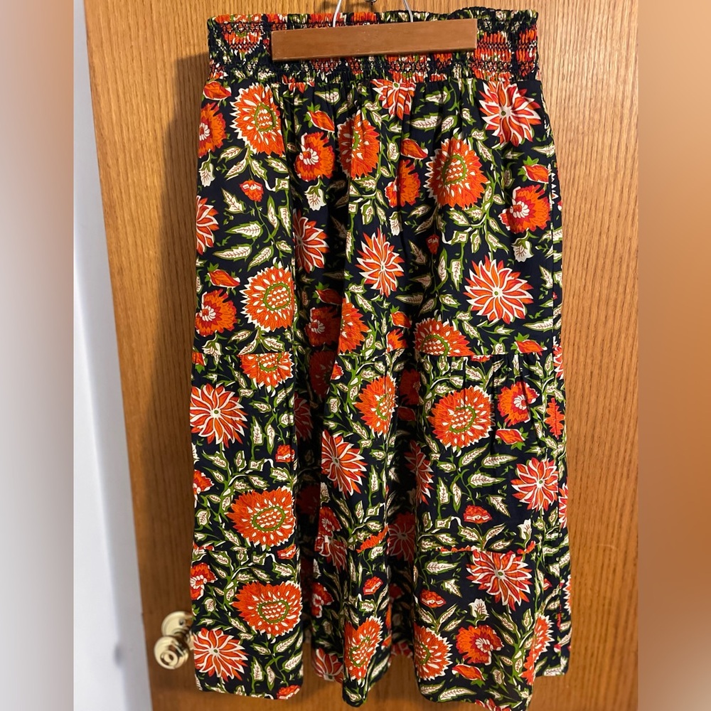Evereve Floral Midi Skirt - Black and Orange